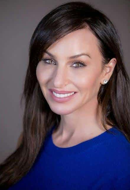 Headshot for Molly Bloom